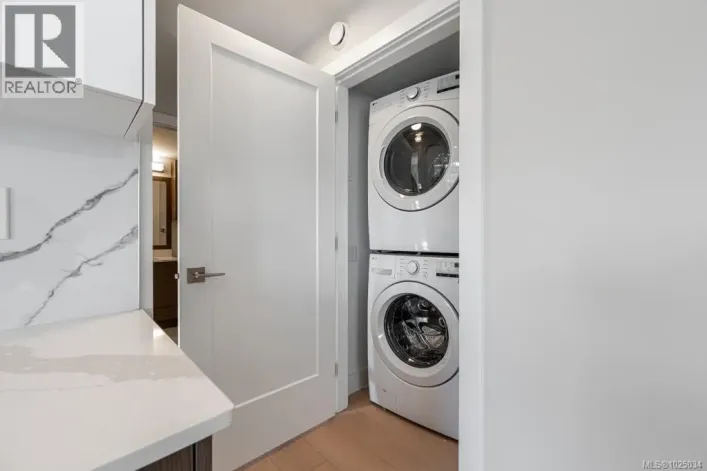 320 171 Jensen Ave W, Parksville