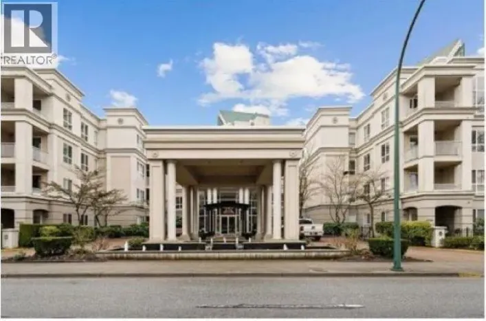 320 3098 GUILDFORD WAY, Coquitlam