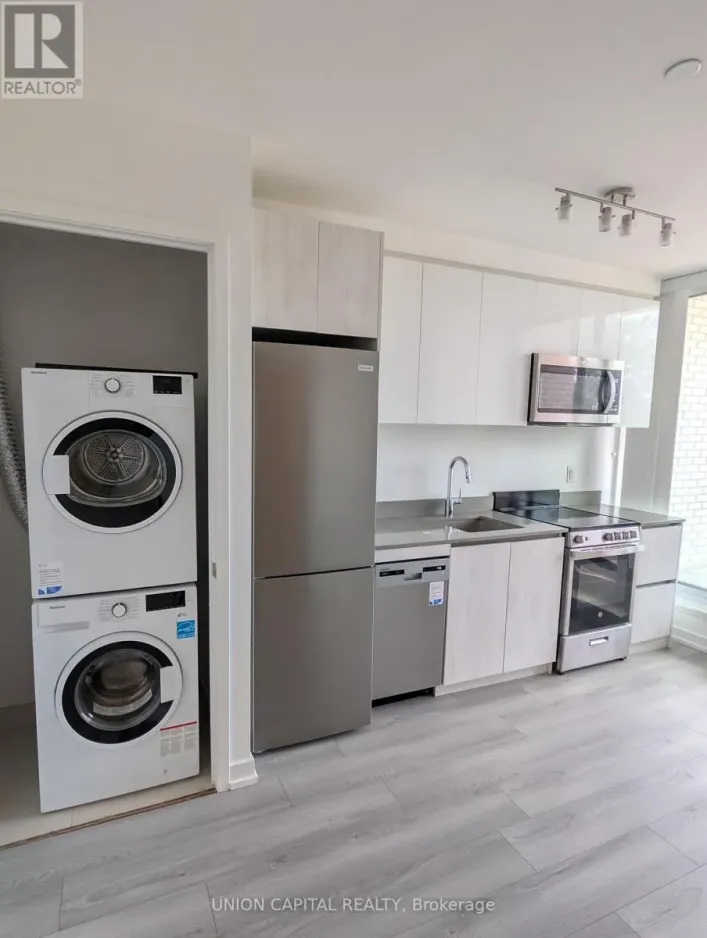 320 - 3100 KEELE STREET, Toronto