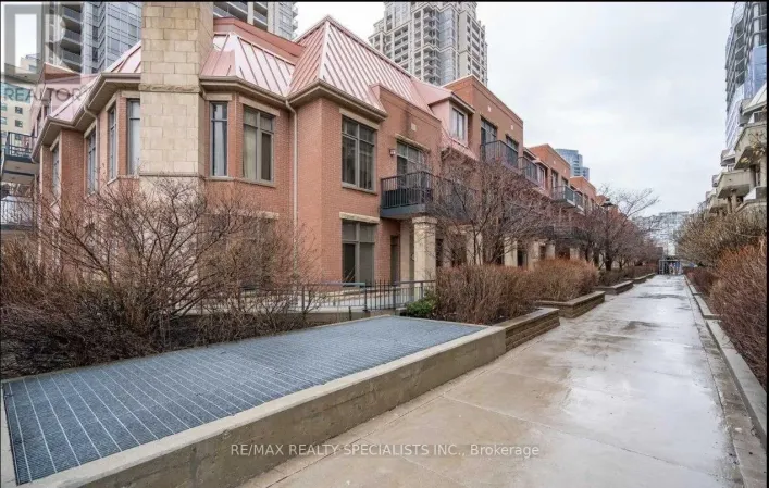 320 - 330 PRINCESS ROYAL DRIVE, Mississauga