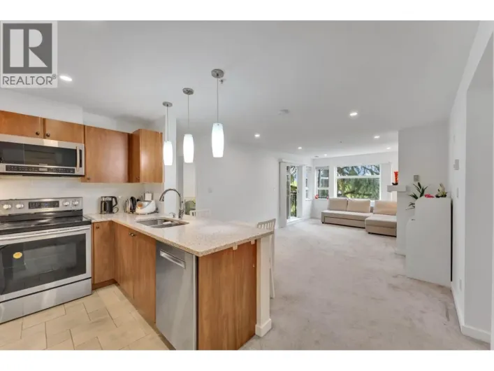 320 6508 DENBIGH AVENUE, Burnaby