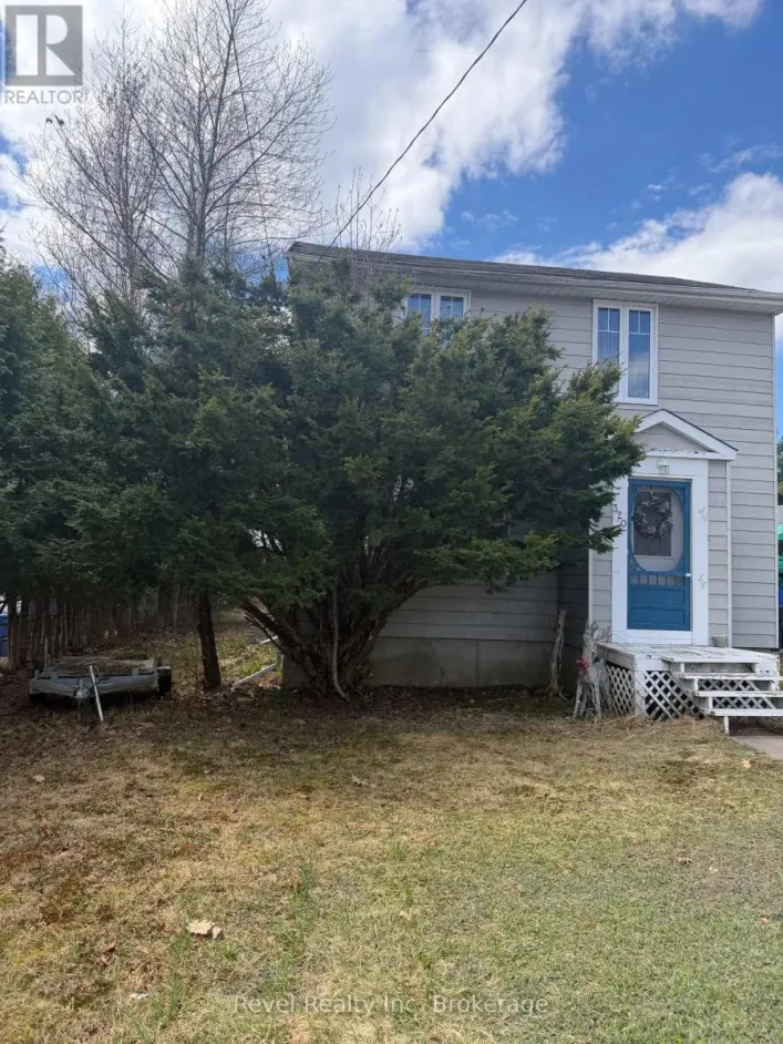 320 EIGHTH STREET, Mattawa