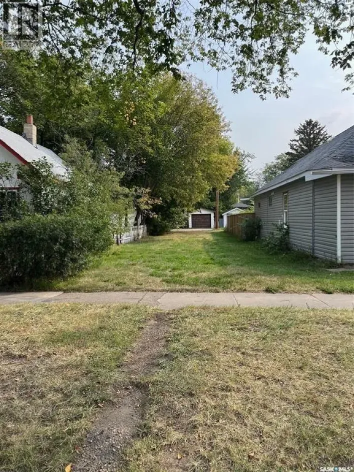 Unknown for sale: 320 J AVENUE S, Saskatoon