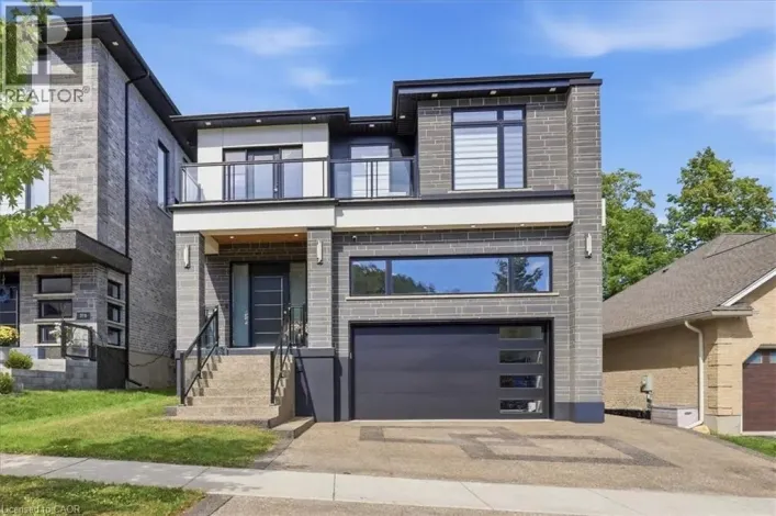 House for sale: 320 OTTERBEIN Road, Kitchener