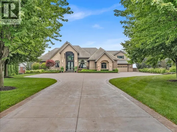 320 Seacliff DRIVE West, Leamington