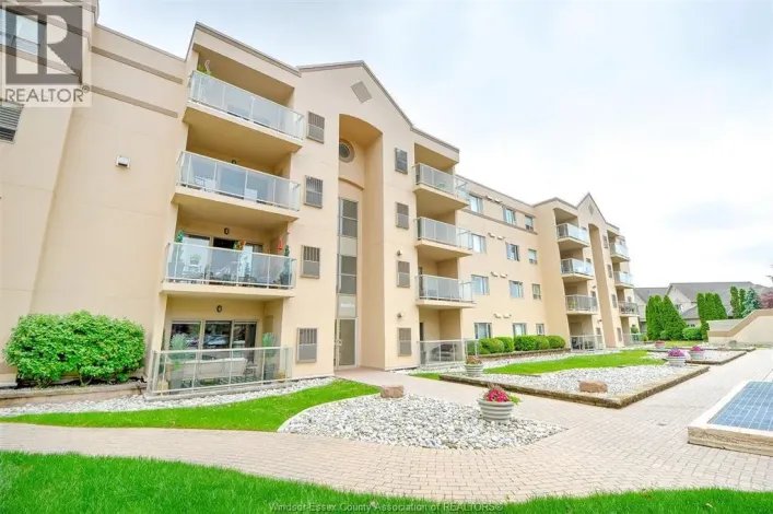 320 VILLAGE GROVE DRIVE Unit# A401, Tecumseh