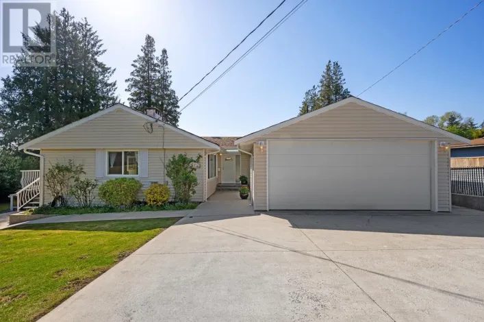 320 WALKER STREET, Coquitlam