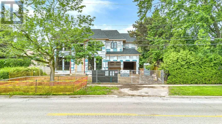 320 WALKERS LINE, Burlington