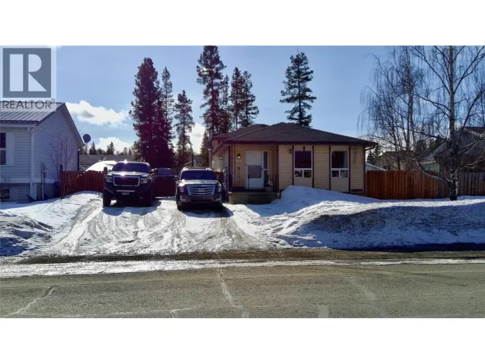 320 Willow Drive, Tumbler Ridge