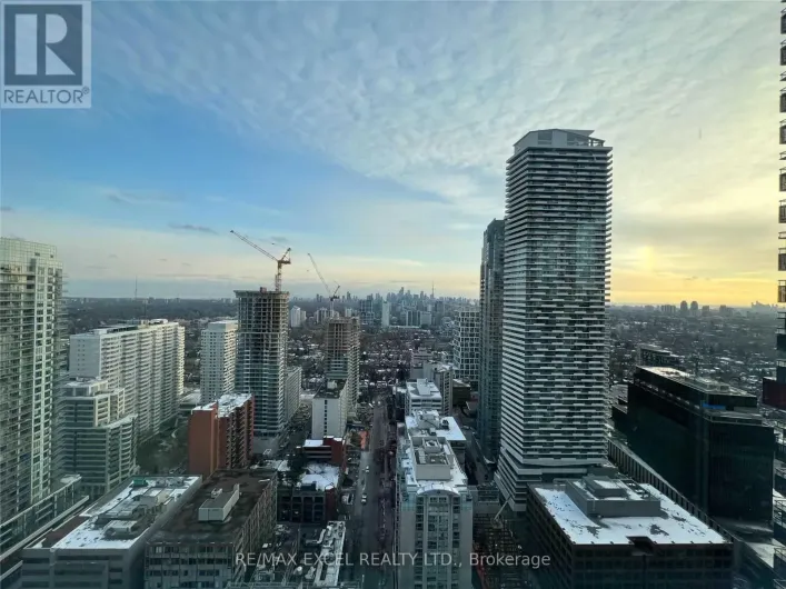 3205 - 39 ROEHAMPTON AVENUE, Toronto