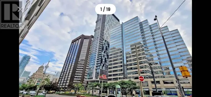 3205 - 426 UNIVERSITY AVENUE, Toronto