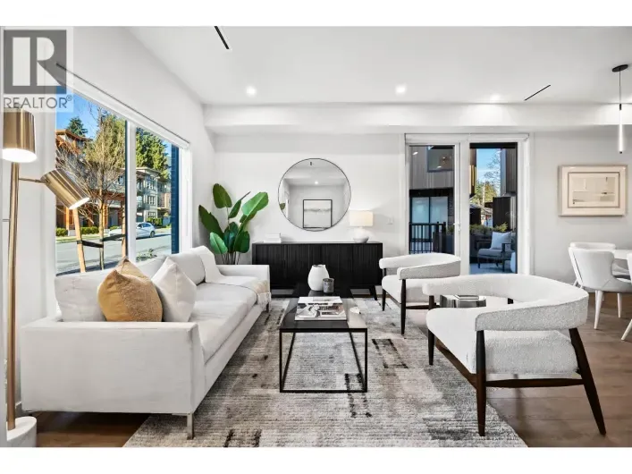 3206 HIGHLAND BOULEVARD, North Vancouver
