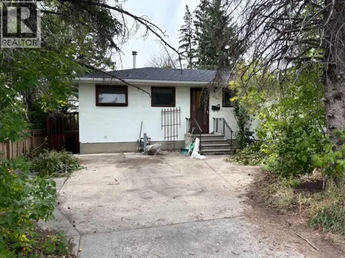 House for sale: 3207 Castle Road NW, Calgary