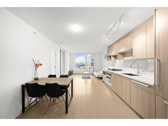 3209 13696 100 AVENUE, Surrey