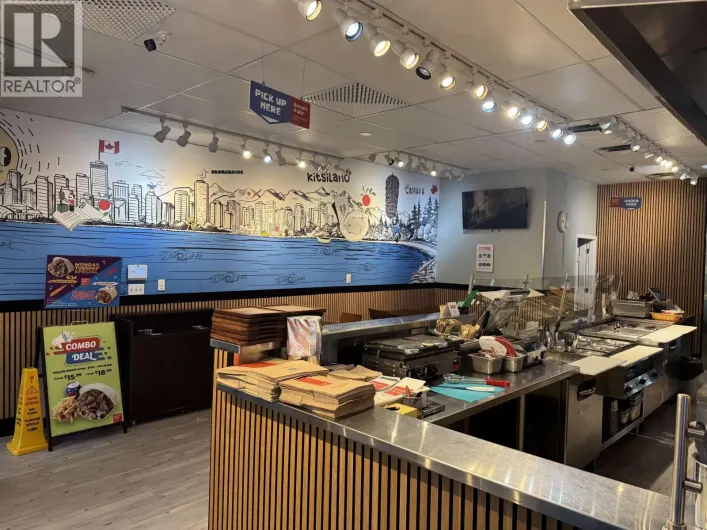 3209 W BROADWAY, Vancouver