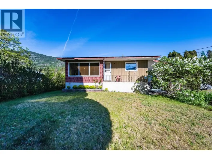 321 12Th Avenue, Genelle