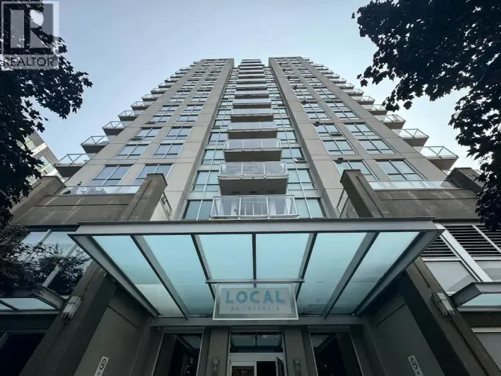 321 135 E 17TH STREET, North Vancouver