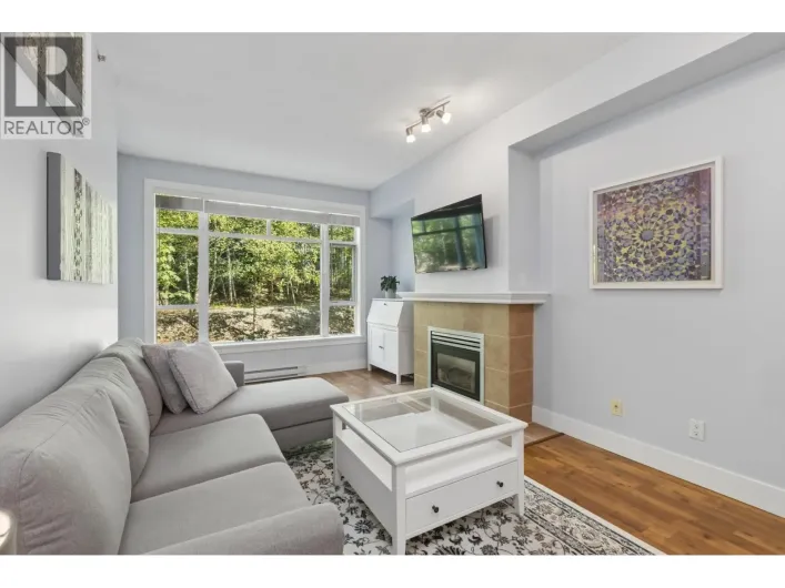 321 3600 WINDCREST DRIVE, North Vancouver
