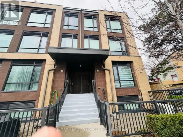 321 - 639 LAWRENCE AVENUE W, Toronto