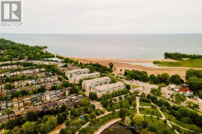 321 - 9 BOARDWALK DRIVE, Toronto
