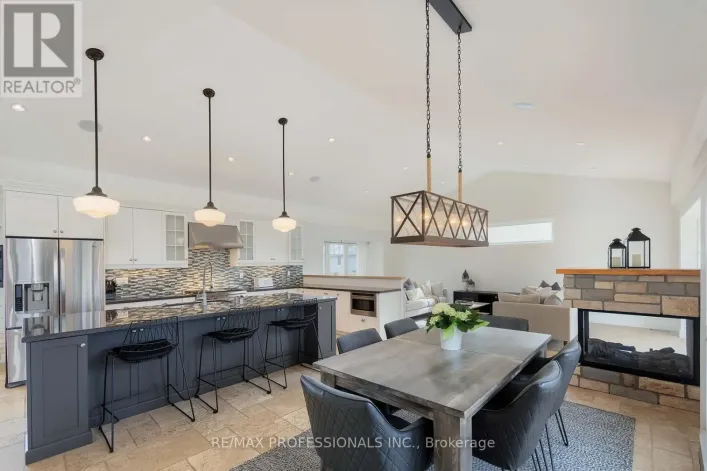 321 WENDY LANE, Oakville