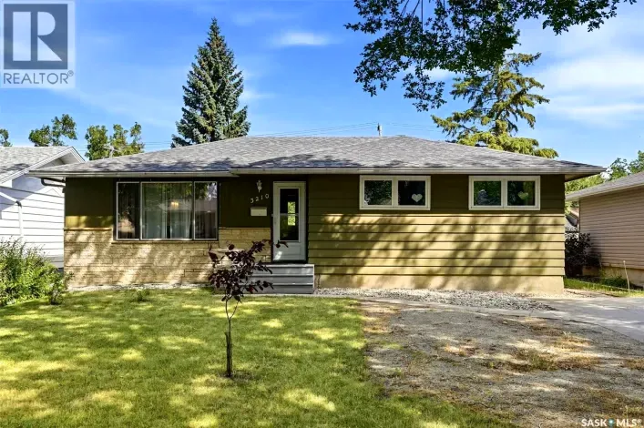 House for sale: 3210 Parliament AVENUE, Regina