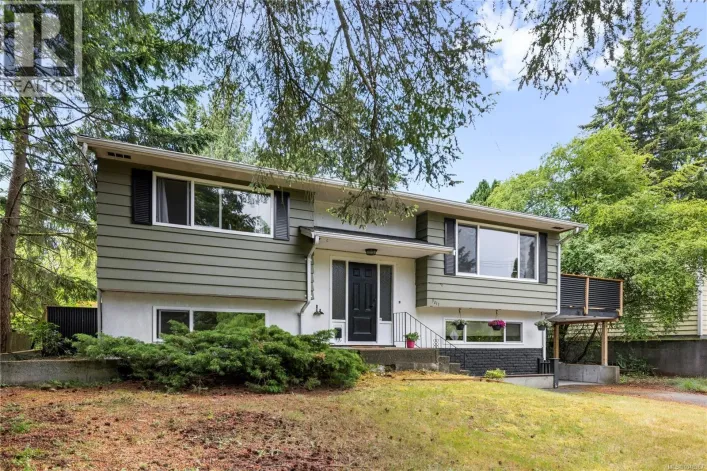 3211 Uplands Dr, Nanaimo