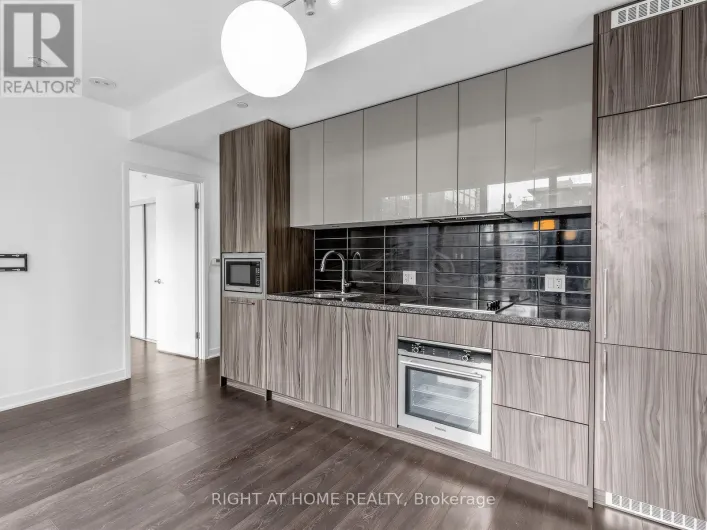 3215 - 115 BLUE JAYS WAY, Toronto
