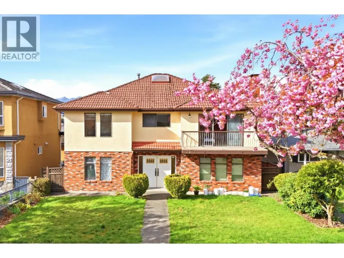 3217 E 18TH AVENUE, Vancouver