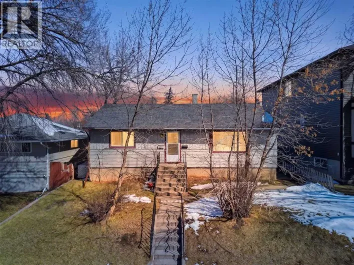 3218 29 Street SW, Calgary