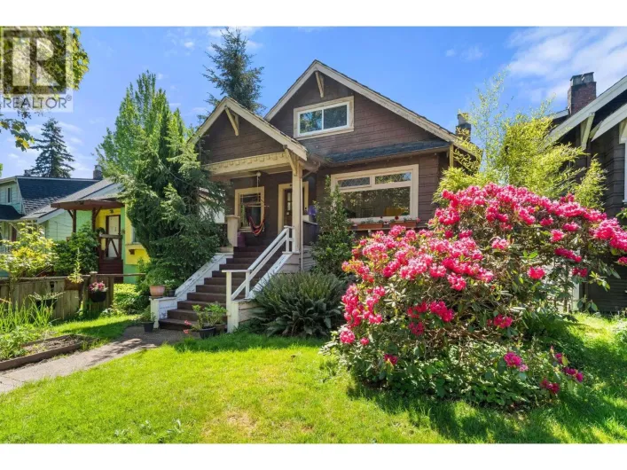 3218 W 6TH AVENUE, Vancouver