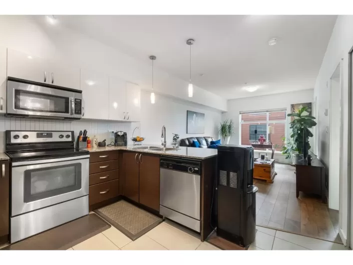 322 13728 108 AVENUE, Surrey