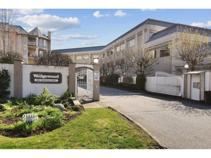322 2626 COUNTESS STREET, Abbotsford