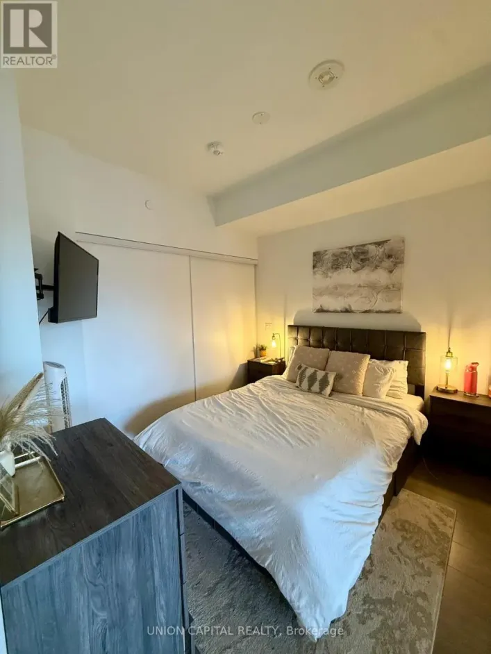 322 - 270 DUFFERIN STREET, Toronto