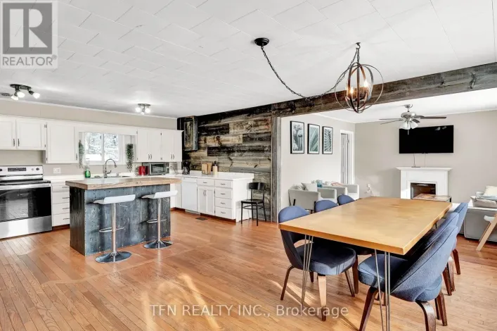 322 CONCESSION ROAD W, Tiny