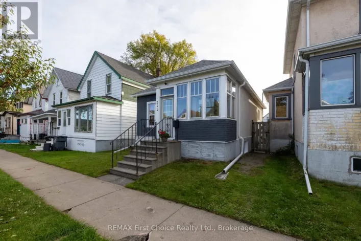 322 OGDEN STREET, Thunder Bay