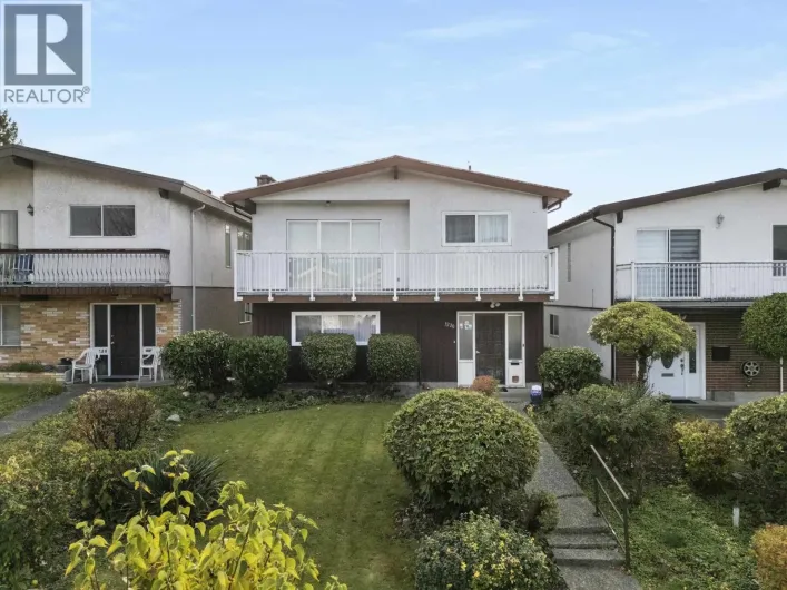 3220 E 19TH AVENUE, Vancouver