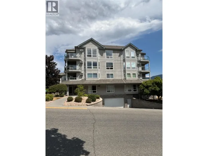3221 Centennial Drive Unit# 401, Vernon