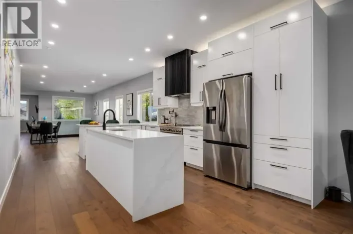 3223 Signal Hill Drive SW, Calgary