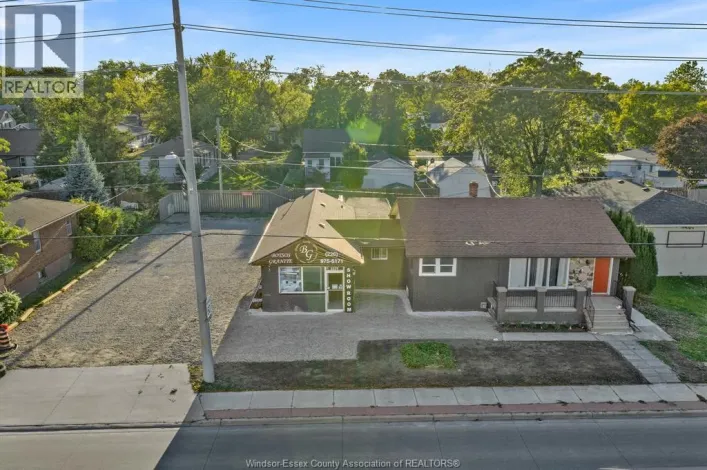 3225 WALKER ROAD, Windsor