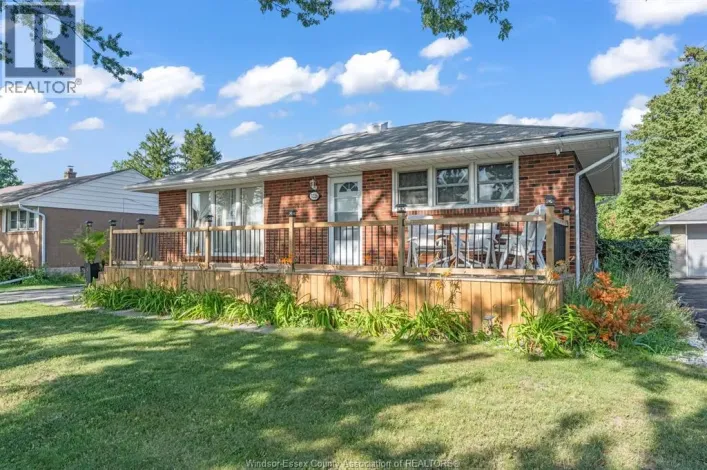 3226 WOODLAWN AVENUE, Windsor
