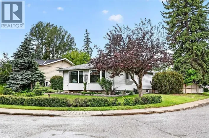 3227 Collingwood Drive NW, Calgary