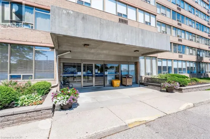 Apartment for sale: 3227 KING Street E Unit# 1112, Kitchener