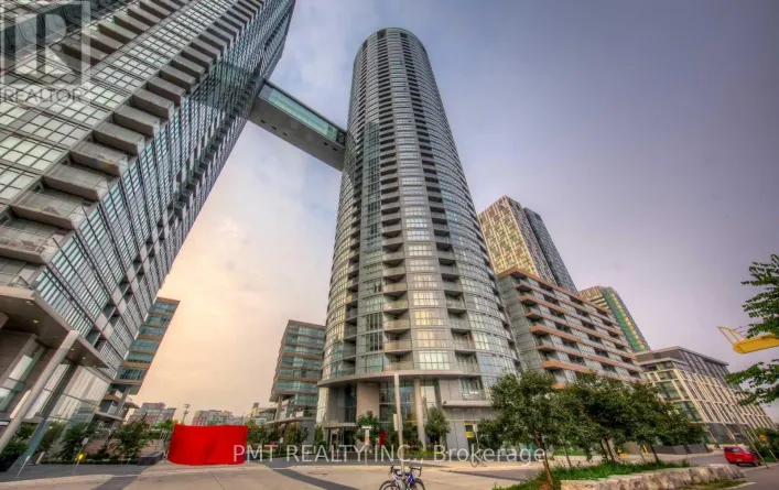 323 - 21 ICEBOAT TERRACE, Toronto