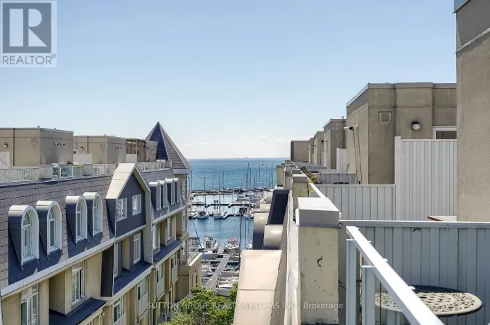 323 - 32 STADIUM ROAD, Toronto
