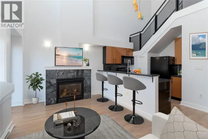 Apartment for sale: 323 599 Pandora Ave, Victoria