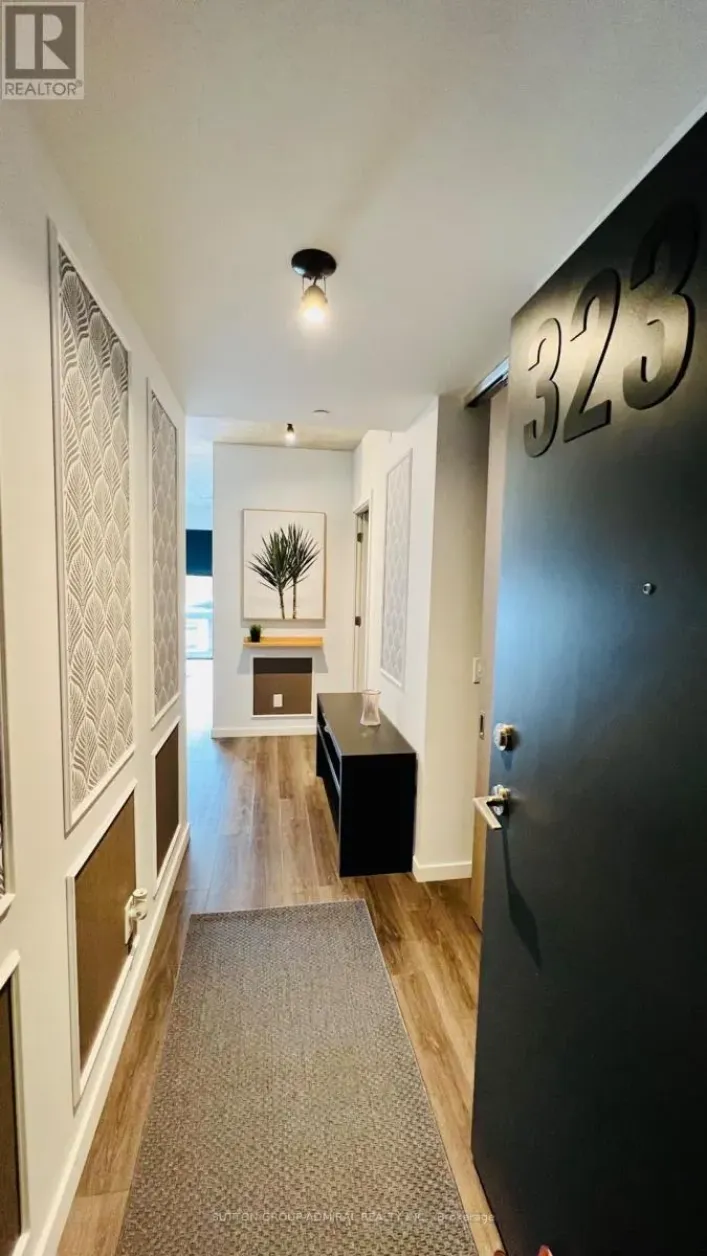 323 - 7 SMITH CRESCENT, Toronto