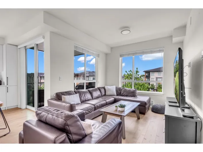 323 7506 199A STREET, Langley