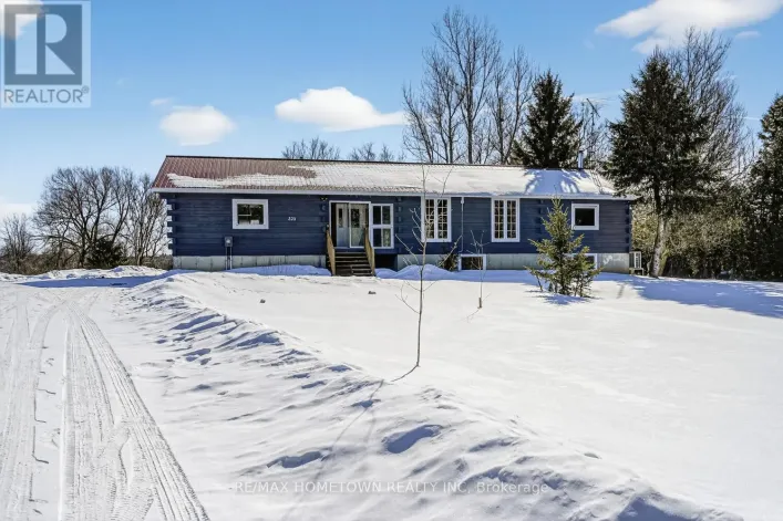 323 COUNTY RD 5 ROAD, Front of Yonge