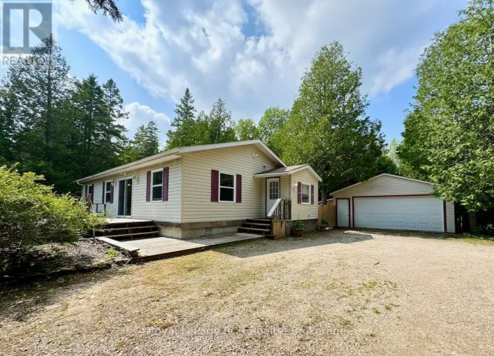 323 EAST ROAD, Northern Bruce Peninsula